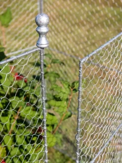 Tall Chicken Wire Critter Fence With Gate 18 Tall Chicken Wire Critter Fence With Gate -Garden Care Shop 8613260 0083